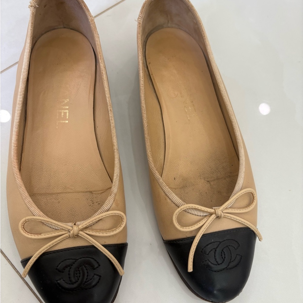Chanel Cream Ballet Flats - Picture 6 of 6